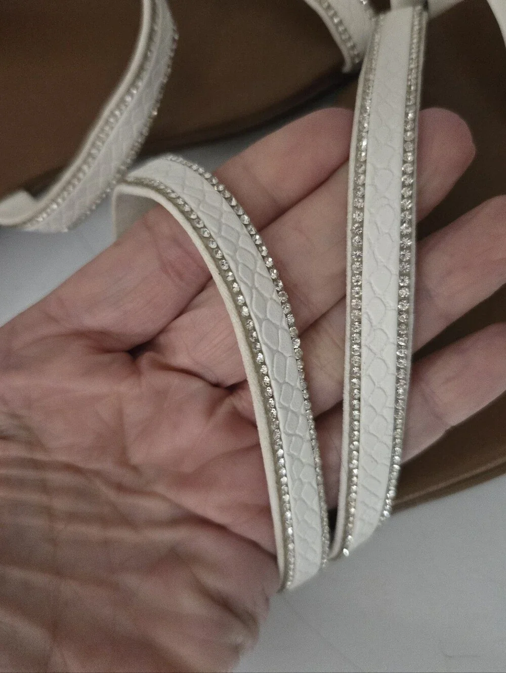 sz 10 Italian Shoemakers white rhinestone sandals - Picture 2 of 4